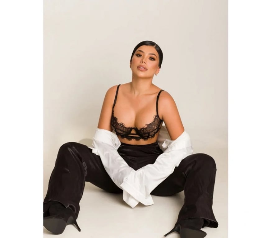 Escorts Greater Manchester Stockport - Photos for Amia party girls no rush GFE ONLY OUT