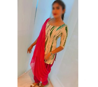 Escorts Birmingham City Centre Birmingham - Photos for HARINI🥰 South Indian Tamil girl In Birmingham City Center
