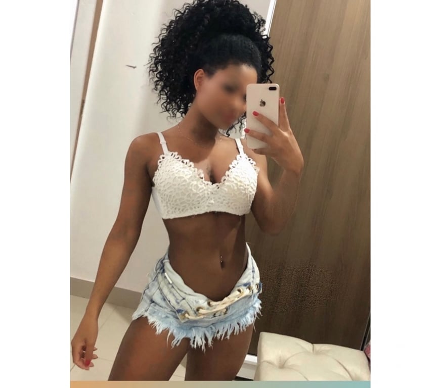 Escorts South East London Croydon - Photos for Glamorous & Caring Party Girl Incall and outcall
