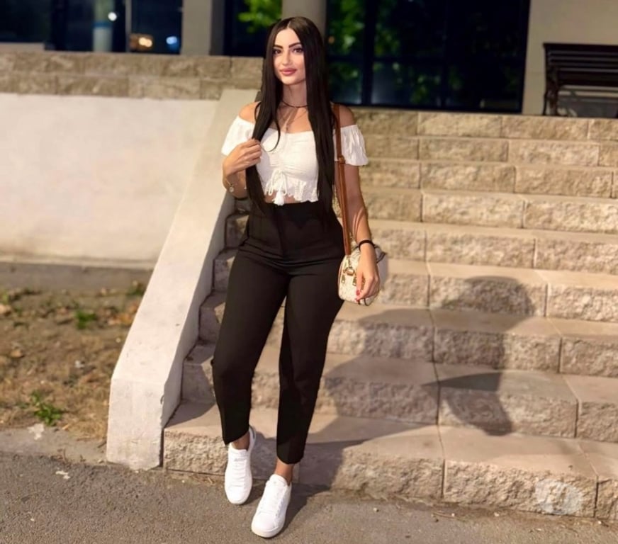 Escorts Bedfordshire Luton - Photos for Hello l,m anda now here Outcall