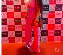 Pakistani Amber model