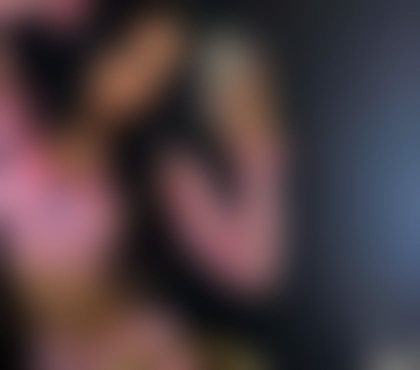  Escorts & Erotic Massage Cardiff City Centre Cardiff - Photos for Hi Ana new hier 😍😍😍