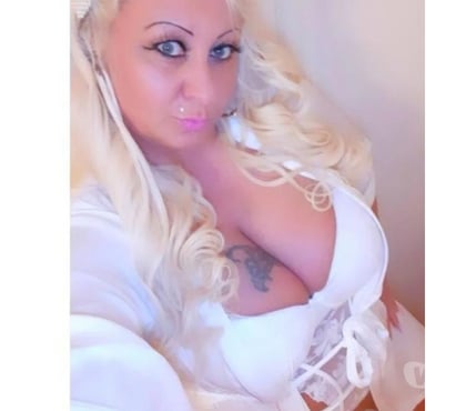 Escorts Seven Kings East London - Photos for Amanda Horny Milf big natural boob's gfe massage relax
