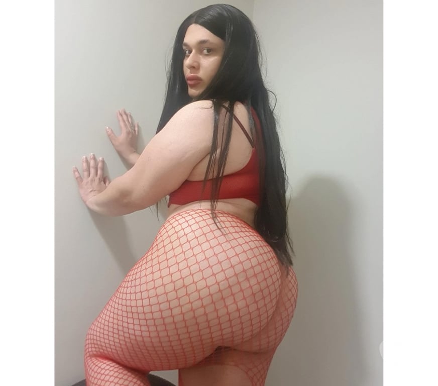 Trans Escorts North London Finsbury Park - North London - Photos for Laura TRANSGENDER SEXY CURVES BIG ASS AVAILABLE