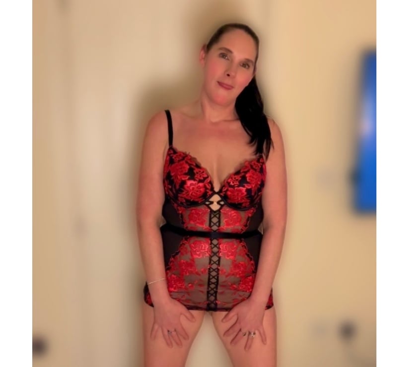All-Natural Escorts & Erotic Massage Scarborough North Yorkshire - Photos for Yorkshire Milf Kat✨️✨️100 percent British
