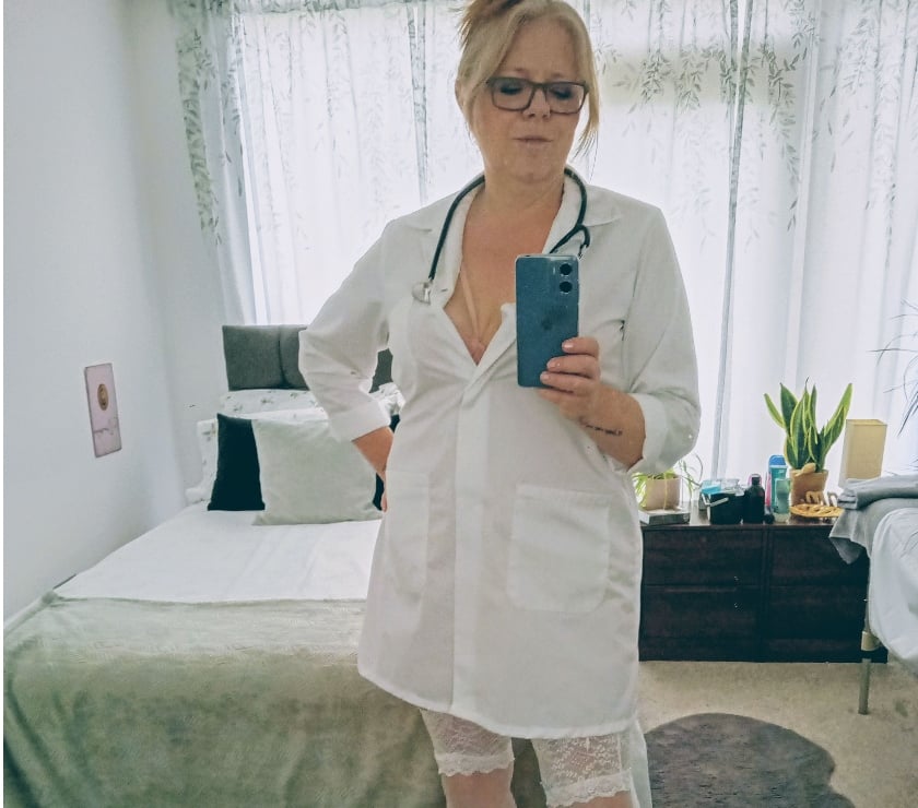 Escorts West Midlands Birmingham - Photos for Classy courtesan and seductive cougar... PHONE TO BOOK