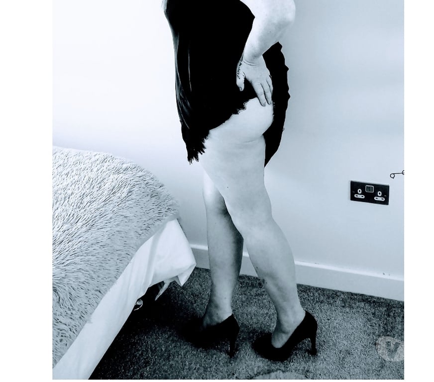Escorts West Midlands Birmingham - Photos for Anna Vixen - trusted British Independent