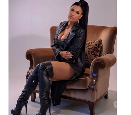 Escorts and Massages South Kensington South West London - Photos for Miss Oliveira The Queen of BDSM STRAPON