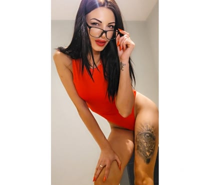  Escorts & Erotic Massage Swindon Town Centre Swindon - Photos for Alice in Wonderland🎀Hot❤️‍🔥PARTY🥳 100%REAL