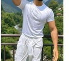 Looking for female friends