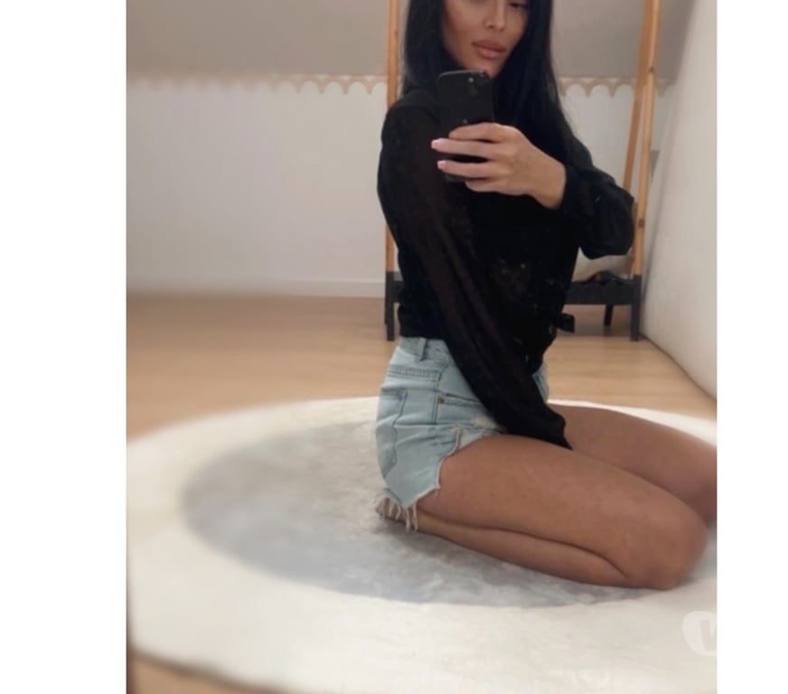 Escorts North London Enfield - Photos for 🔥STRONG magnetic presence🌹RELAXED ATMOSPHERE🇵🇱