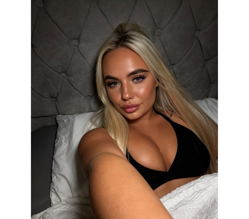 Adult Entertainment East London London City Airport - DLR Station - East London - Photos for Text me ( new rules from viva so we keep it decent here)