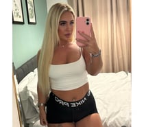 Text me ( new rules from viva so we keep it decent here)