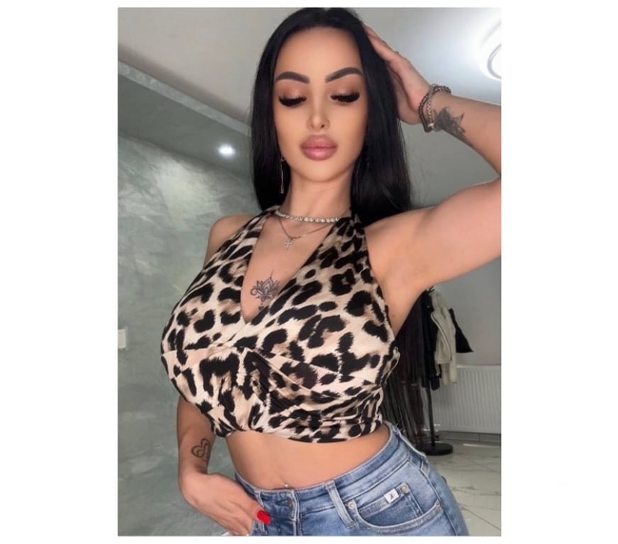 Escorts Essex Basildon - Photos for Unique girl Party girl best services