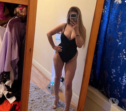 Escorts and Massages Hamilton South Lanarkshire - Photos for Hello i am Amelia sexy hot girls no ROSH