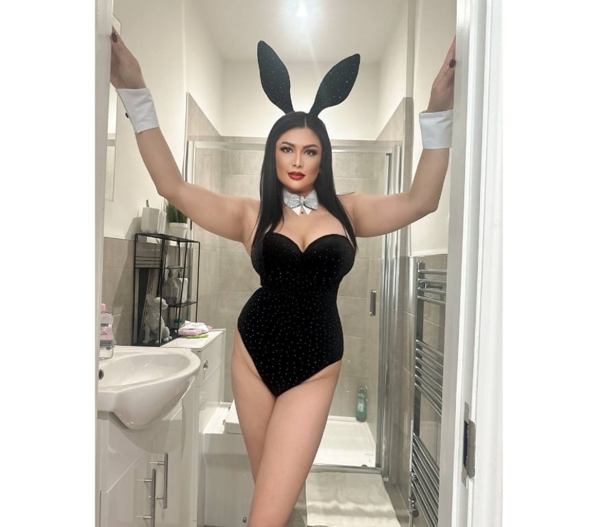 Escorts Kent Maidstone - Photos for Selena Sexy Escort and B2B massage