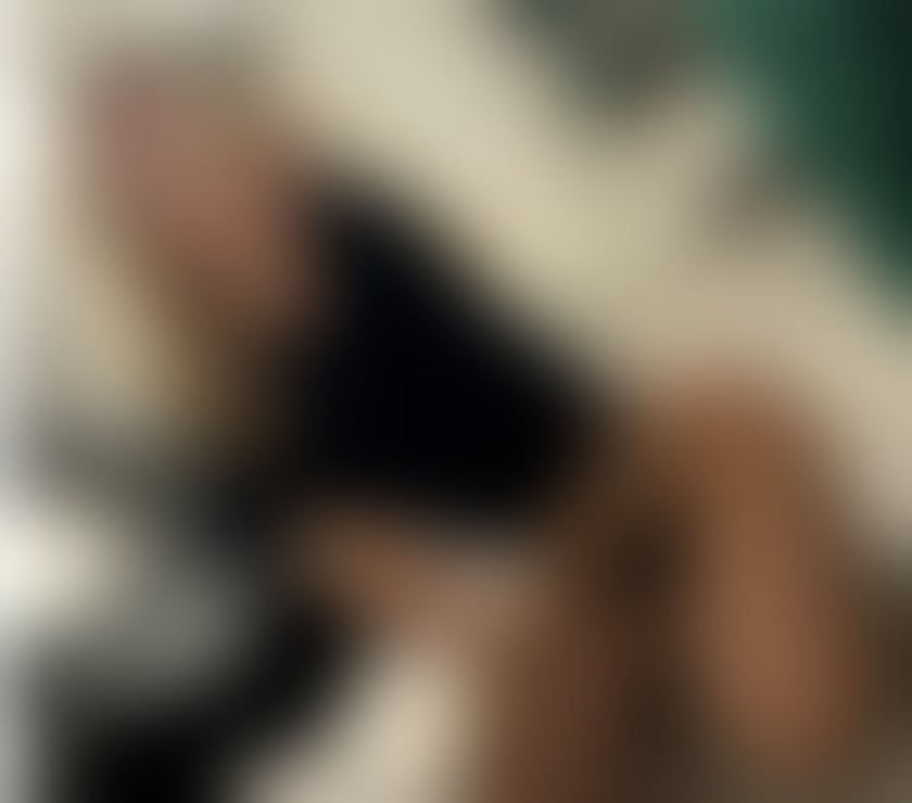 Escorts West Sussex Crawley - Photos for NEW IN TOW BEST SERVICII❤️EMILY🥰OUTCALL