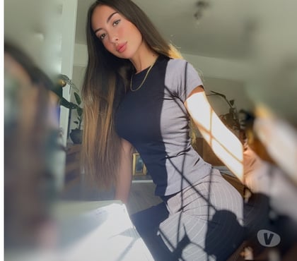 Photos for English 100% Chantelle In & Out