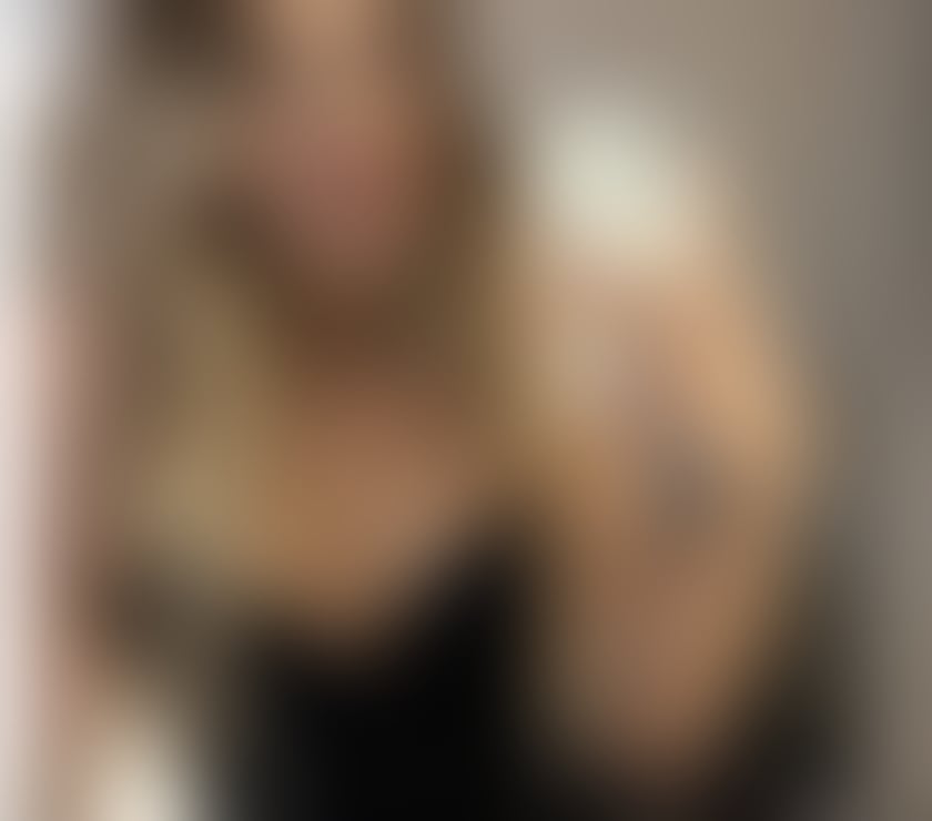 Photos for Jessy ❤️just arrived no rush🐒