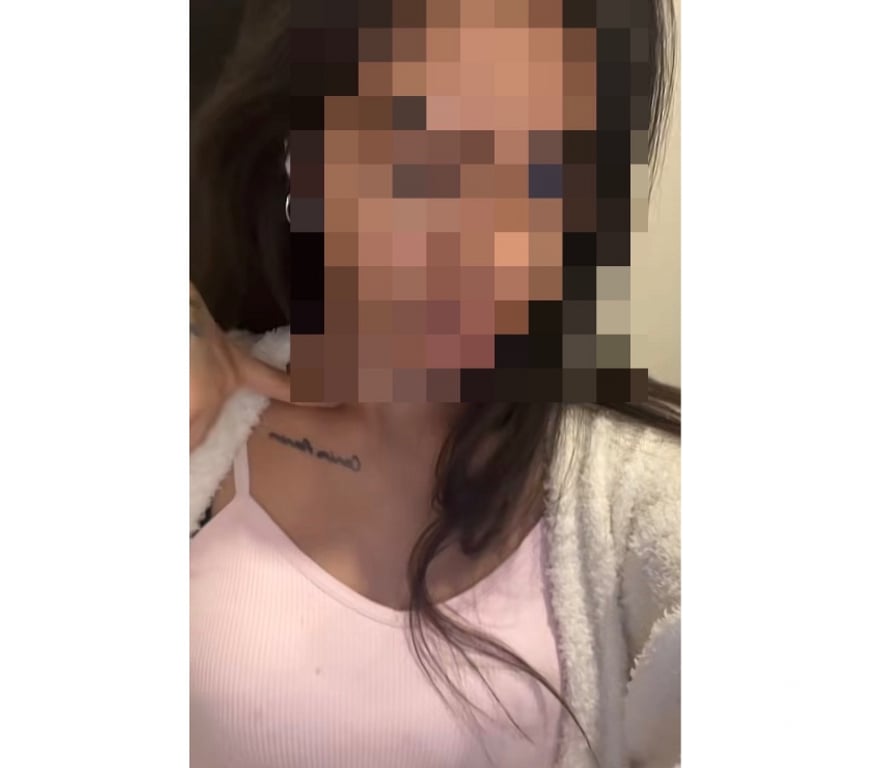 Escorts East London Aldgate East Station - East London - Photos for Petite princess