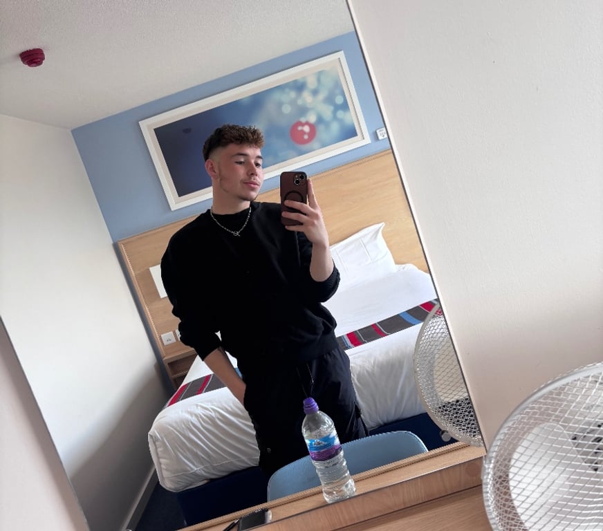  Gay massage Norfolk Norwich - Photos for DiscreeTwnkBottom