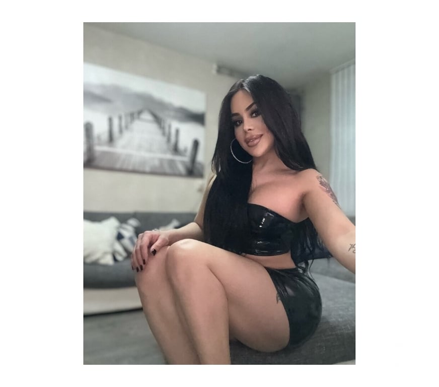 Trans Escorts South West London Battersea - South West London - Photos for DIVINI ELENA 🔥 ELEGANT TRANS COMPANION – UNFORGETTABLE