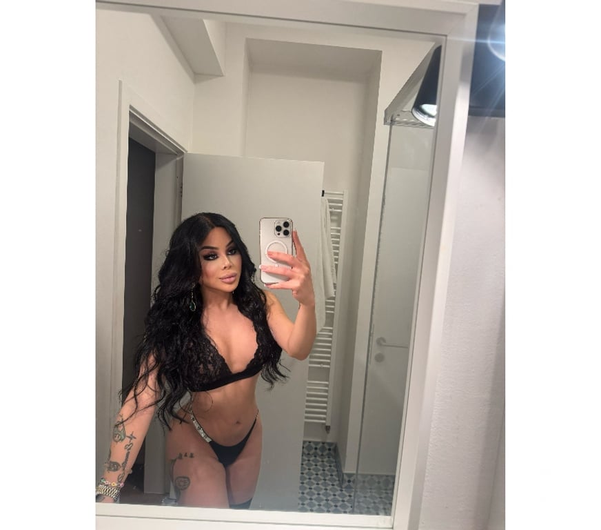 Trans Escorts South West London Battersea - South West London - Photos for DIVINI ELENA 🔥 ELEGANT TRANS COMPANION – UNFORGETTABLE