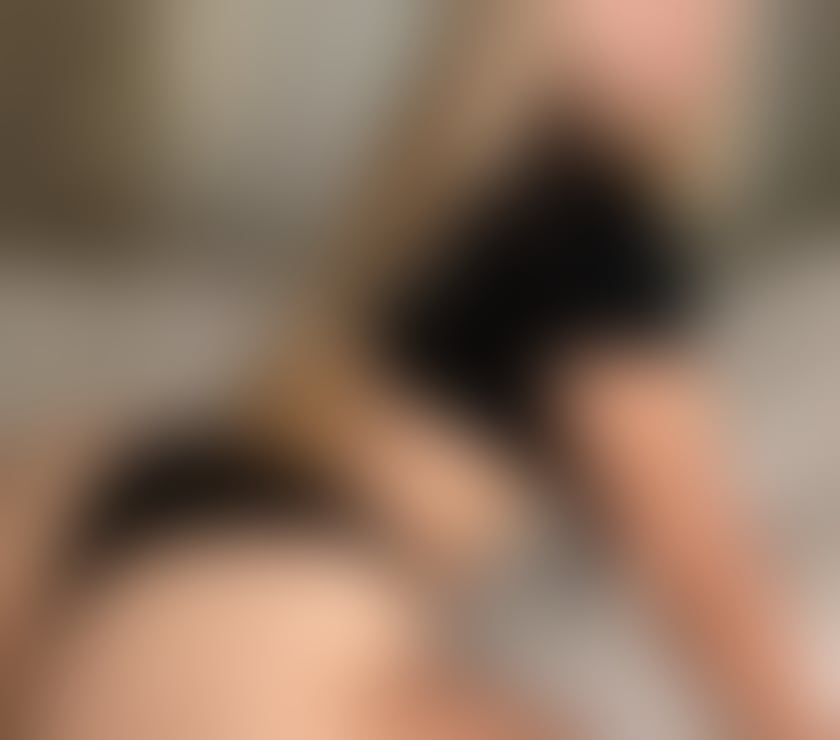 Escorts Mile End Station East London - Photos for STELLA HOT BLONDY NEW 😍😍