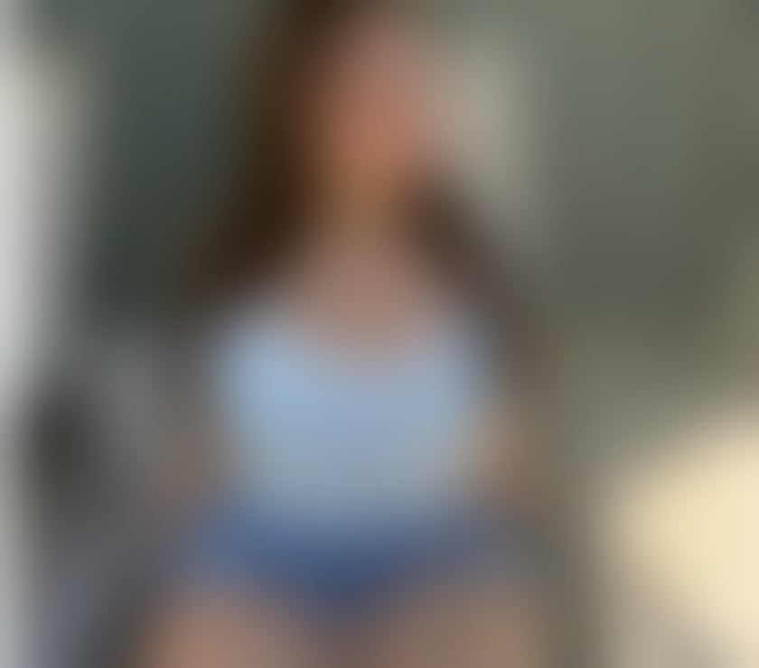 CELINNE SEXY BIG BOOTY 😍