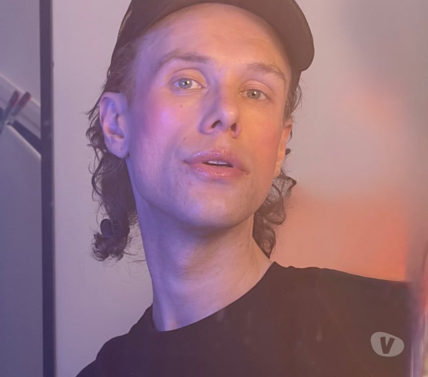  Gay massage South West London Kensington - South West London - Photos for Slim hung handsome sub bottom | incall 8 Feb | 9