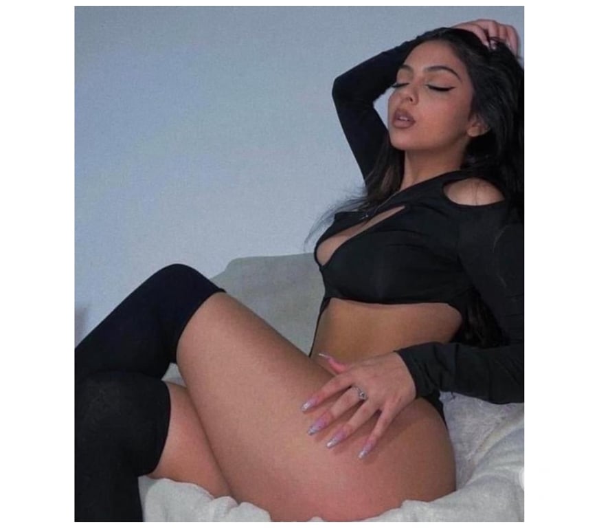 Escorts West Yorkshire Leeds - Photos for JULIANA SEXY AND HOT BRUNETTE IN THE AREA 🔥🫦