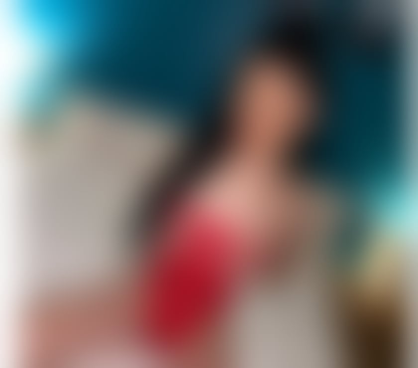 Hello dears, I'm new to you in town.