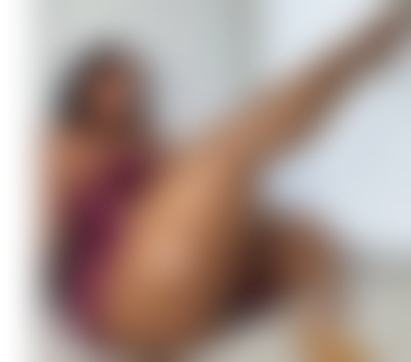 Escorts Edinburgh Edinburgh - Edinburgh - Photos for Julia sweet curvy queen best service , let's party babe