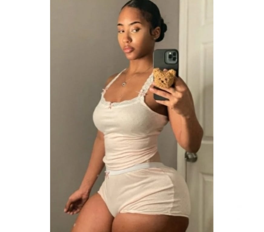 Escorts Norfolk Great Yarmouth - Photos for Amazing hot babe🥳sensual service for you few days🥳