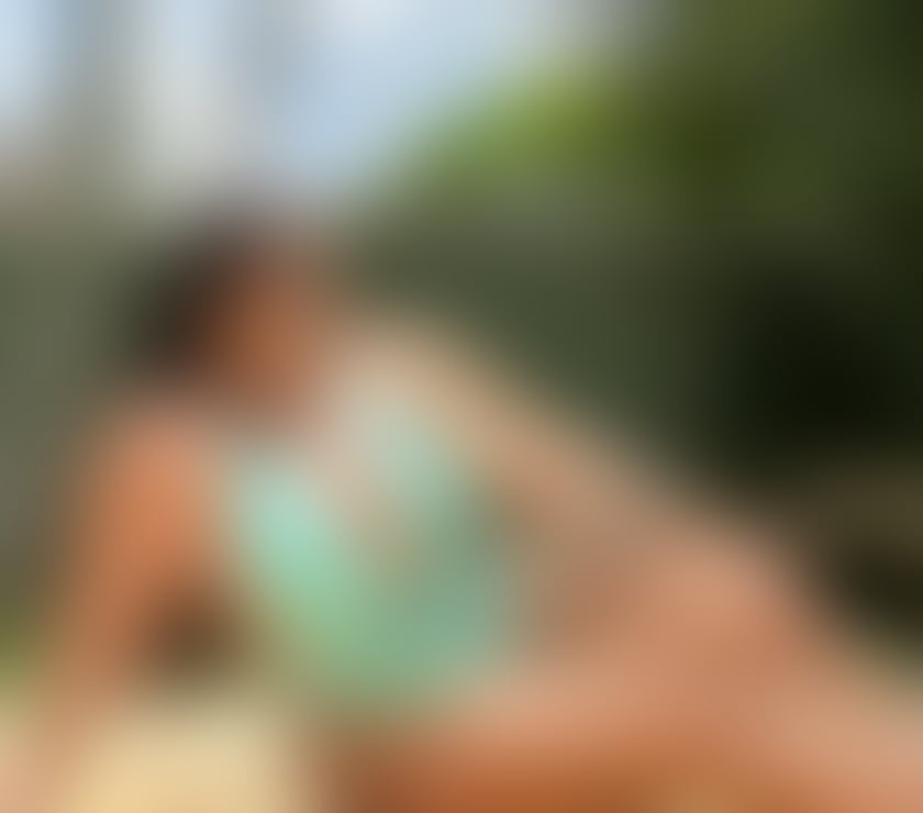 Escorts South West London Sutton - Photos for Juliana Queen of Curves 🇧🇷