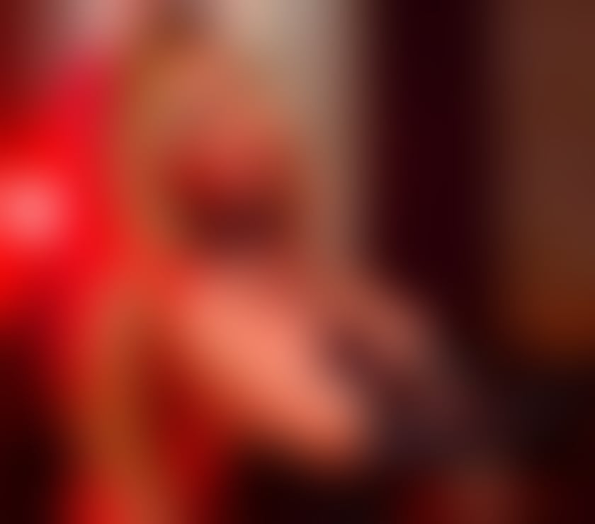 Trans Escorts Central London London Bridge Station - Central London - Photos for Restless blonde looking for a kitten
