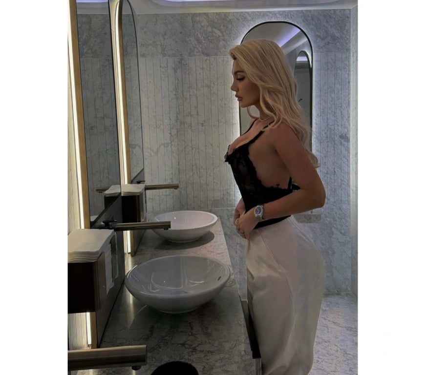 Escorts Essex Brentwood - Photos for Hot girl xx call me x x xxxx