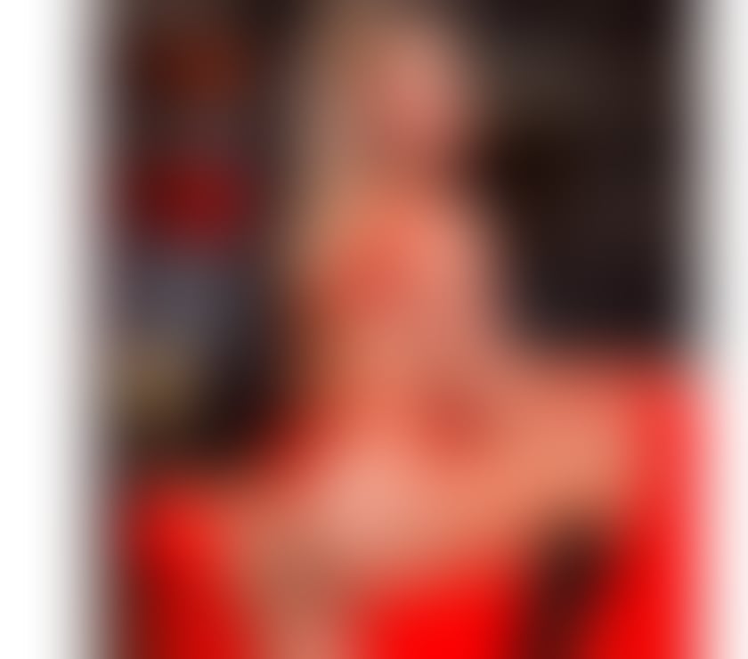 TS ANGELINA BLOND BIG 🍆 GYM BODY TRANS