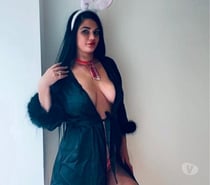 Yeni NEW Brunette SEXY EXOTIC GIRL 24 7