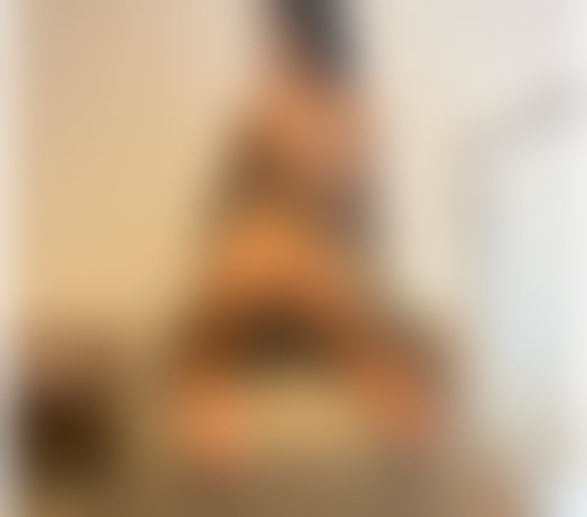 Escorts West London Hounslow - Photos for ❤️Hi I’m Laura 👅OWO Party girls 🥂