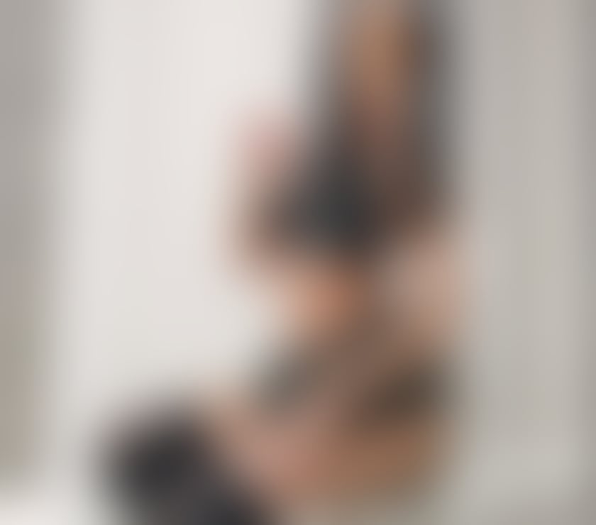  Escorts Hounslow Central Station Hounslow - Photos for ❤️Hi I’m Xonia👅OWO Party girls 🥂