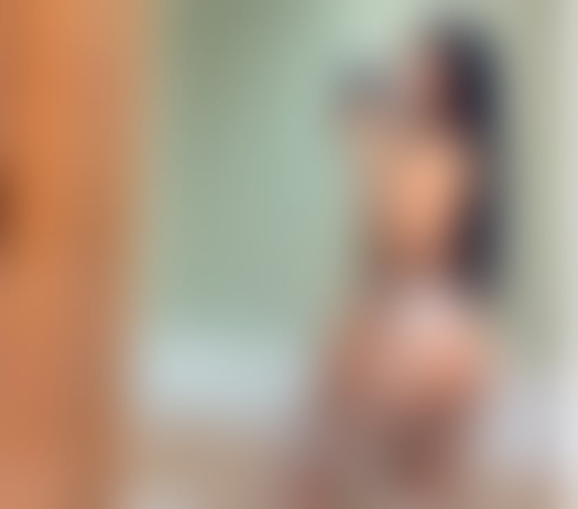 Escorts East London Gants Hill Station - East London - Photos for 🔅 Tanned Natural Beauty Brazilian Party Girl Vicky 🔅