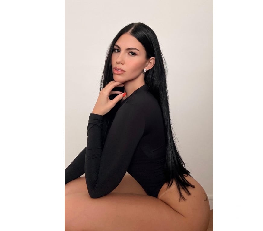 Escorts East London Canary Wharf Station - East London - Photos for 💎 Flawless Brazilian Nathalia Party girl 💎