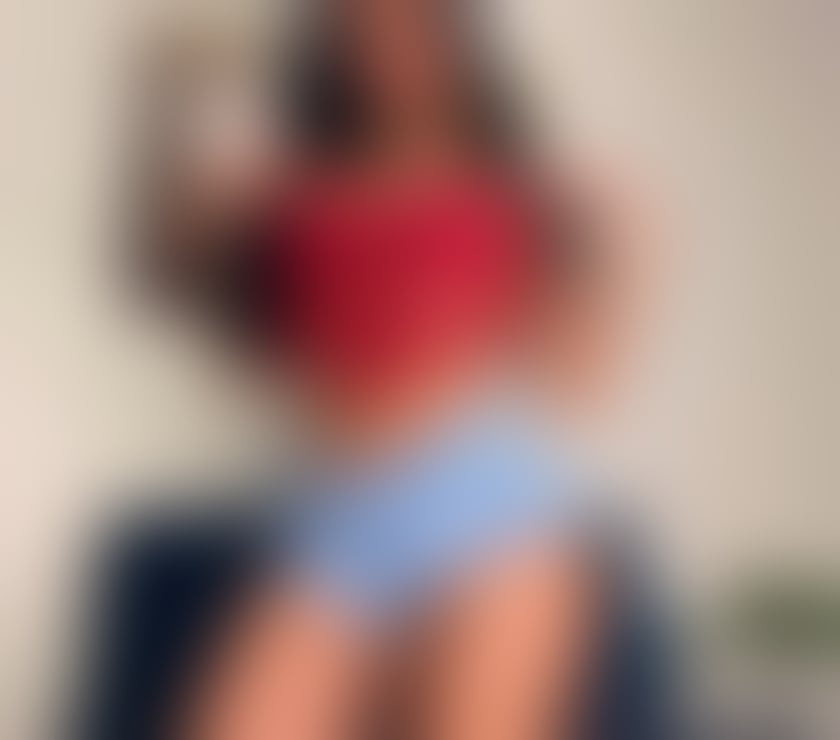  Escorts Croydon Croydon - Photos for Brazilian 🇧🇷Private appointments only Croydon