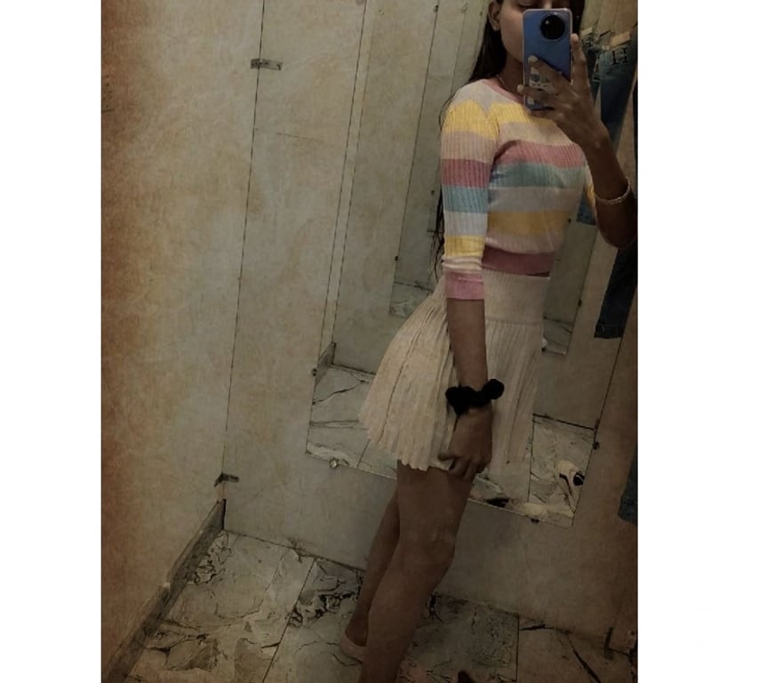 Escorts West Midlands Birmingham - Photos for Indian college girl is available for incall or outcall