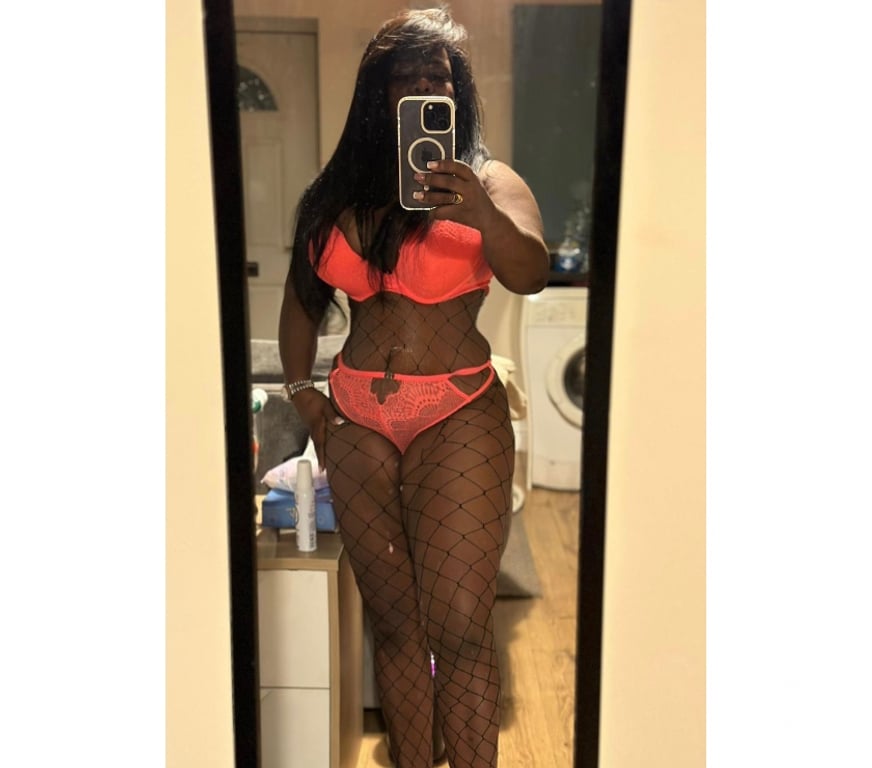 Escorts Kent Dover - Photos for LATINA BLACK GIRL