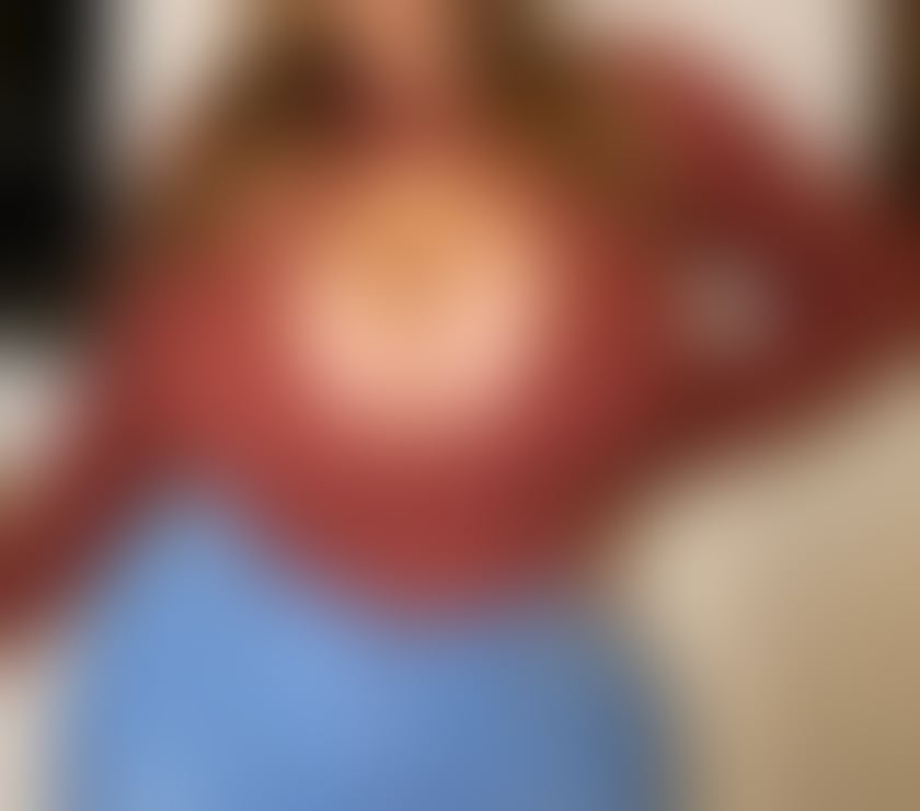 Bridget Busty Jones ! Best Massage 💆 😍