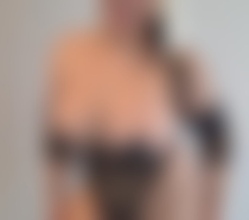 Escorts West Yorkshire Wakefield - Photos for Samantha curvy big boobs💃🏿💃🏿❤️☘️