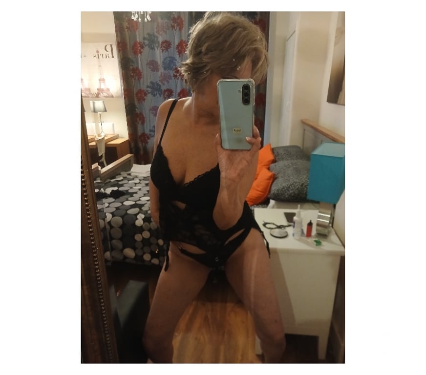 Escorts West Midlands Dudley - Photos for Claire hot 🔥 Milf naught, party moments