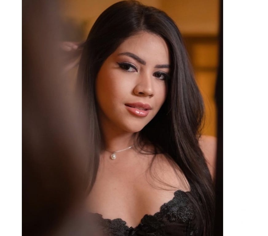 Escorts South West London Sutton - Photos for EMILLY BRAZILIAN 🇧🇷 PARTY GIRL